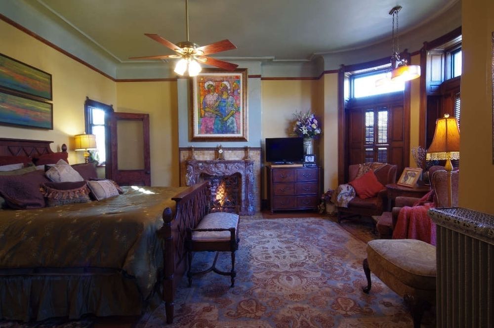 Welcome Manor Bed & Breakfast