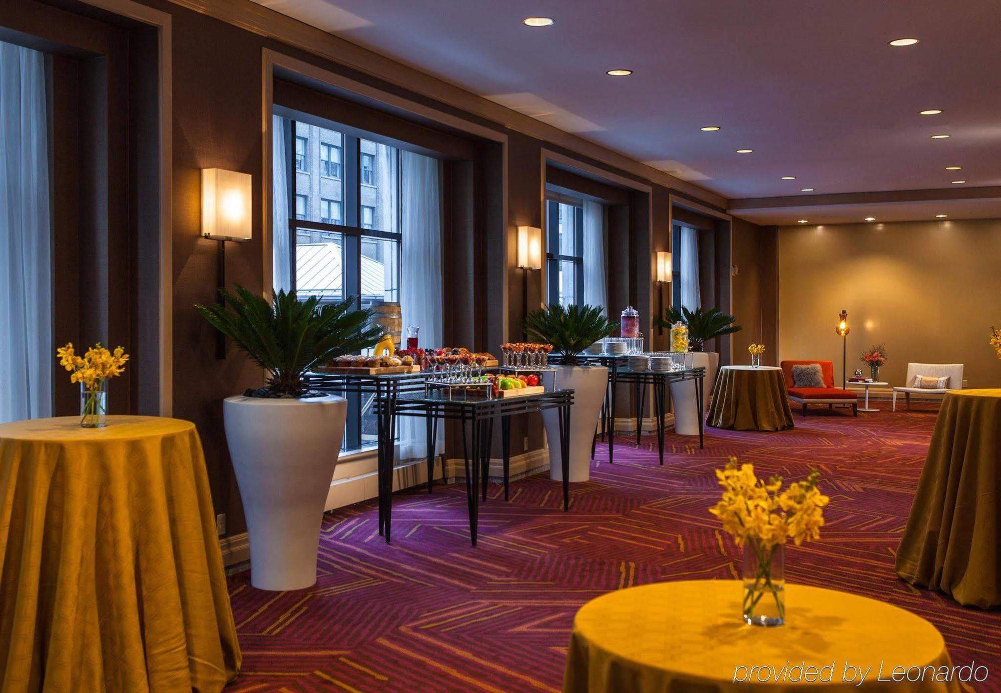 Hotel Renaissance Downtown Chicago