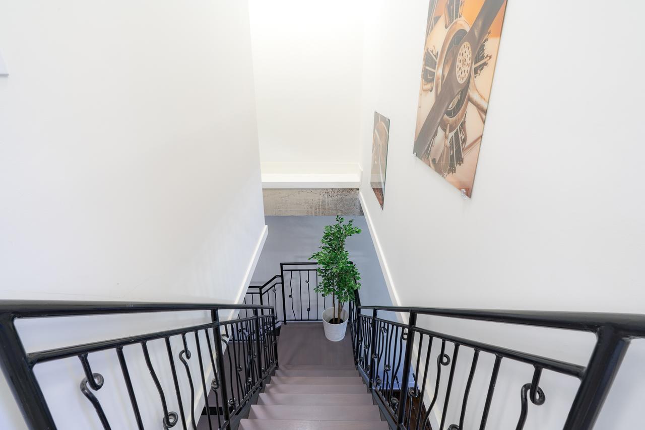 Mccormick Place Lofts By Cloud9 Apartment