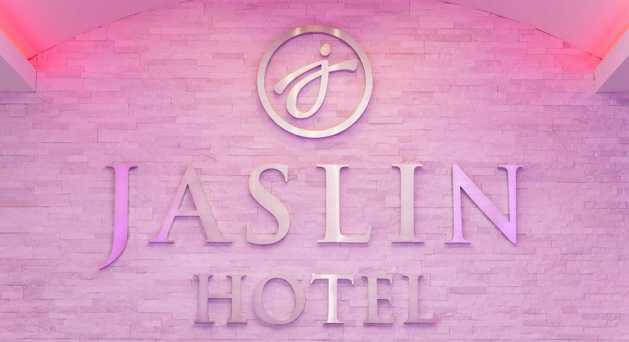 Jaslin Chicago