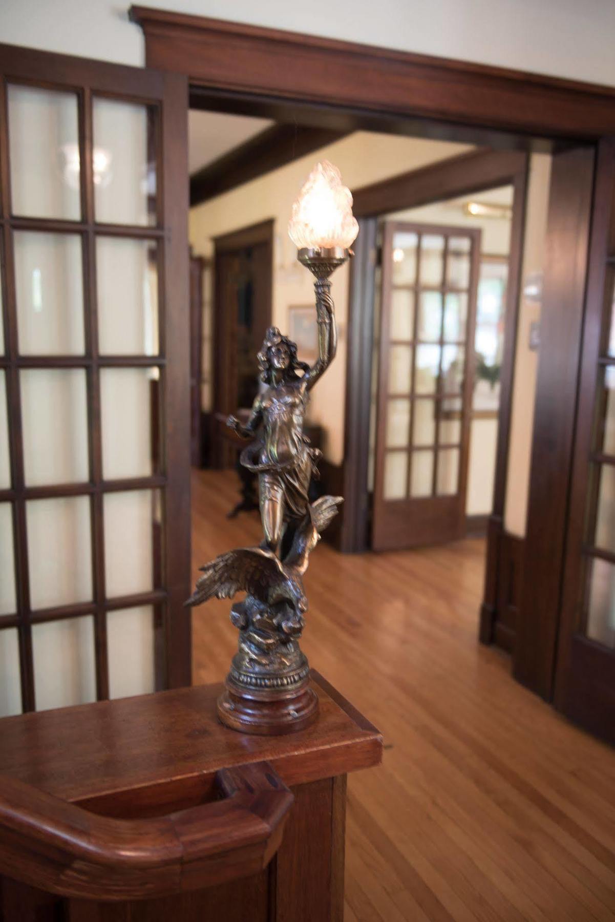 Lang House B&B - Chicago Bed & Breakfast