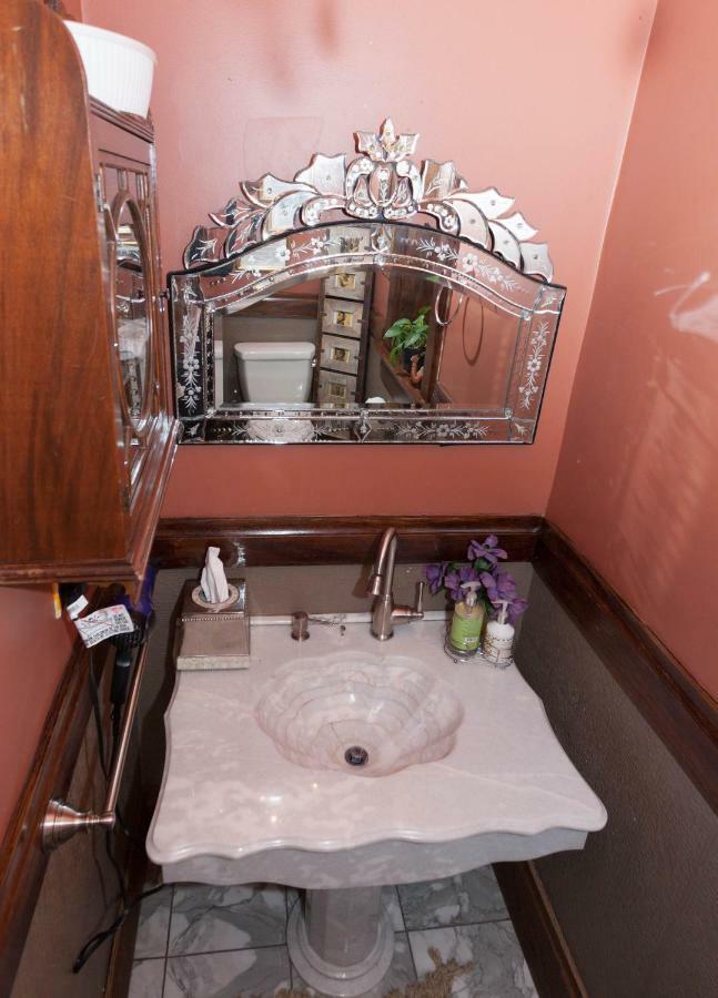 Welcome Manor Bed & Breakfast