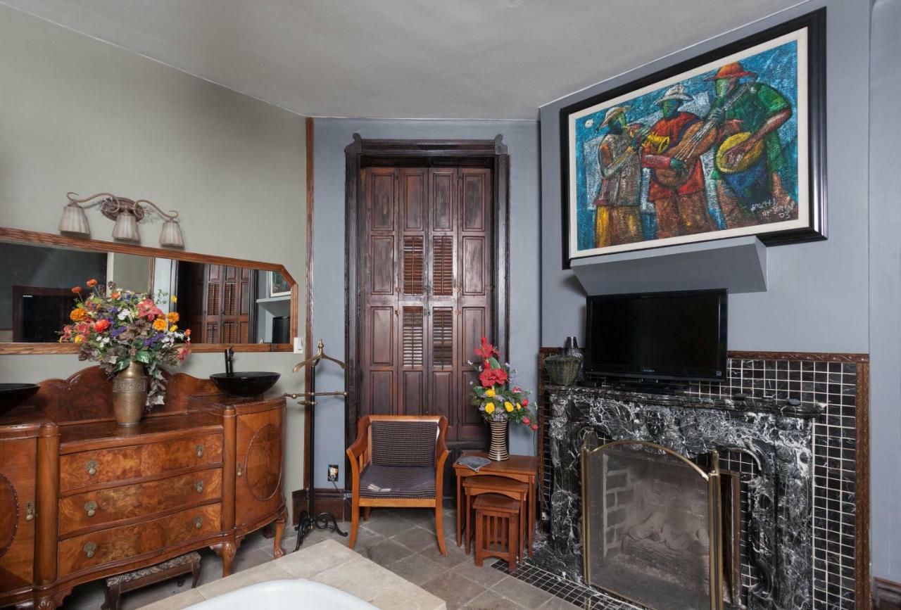 Welcome Manor Bed & Breakfast