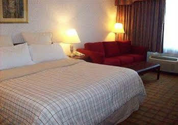 Holiday Midway Airport S By Ihg Hotel 3*