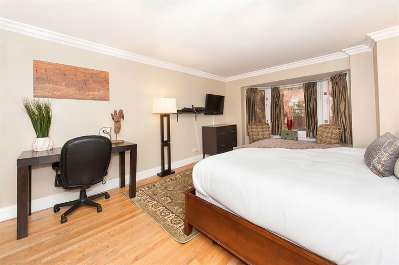 Charming In Gold Coast By Sonder Apartment Chicago
