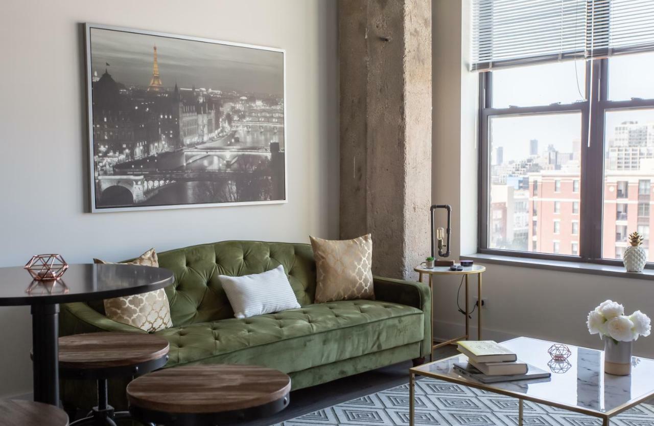 Apartment Mccormick Place Lofts By Cloud9