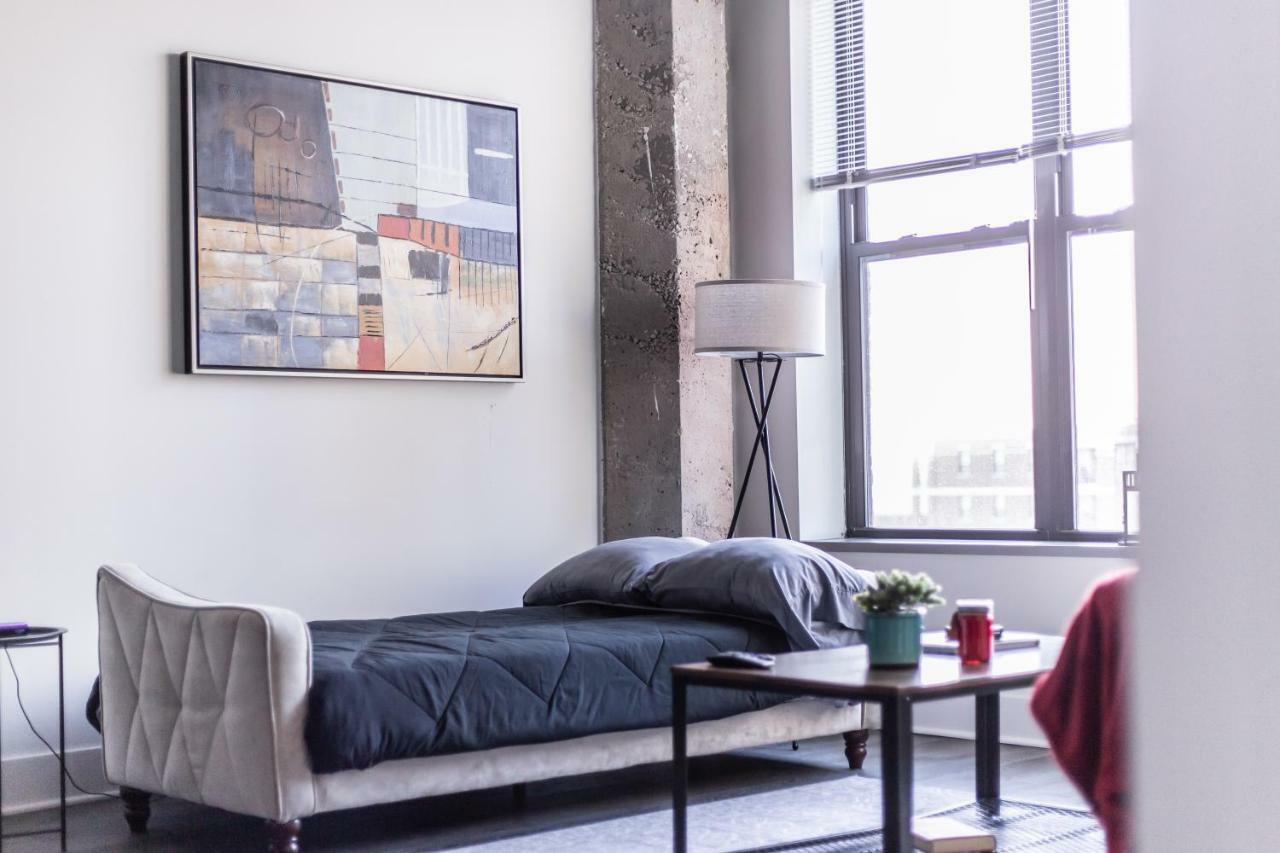 Mccormick Place Lofts By Cloud9