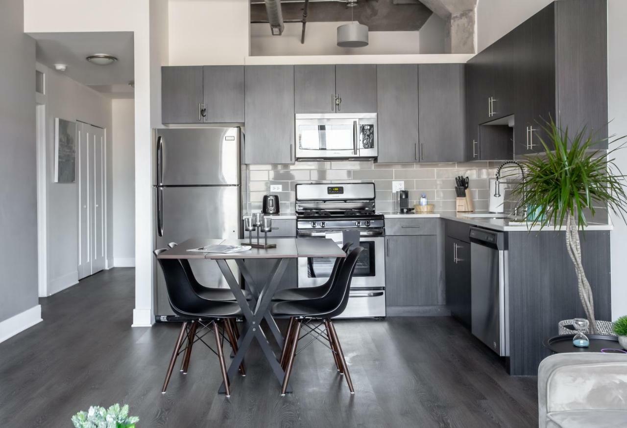 Apartment Mccormick Place Lofts By Cloud9 Chicago