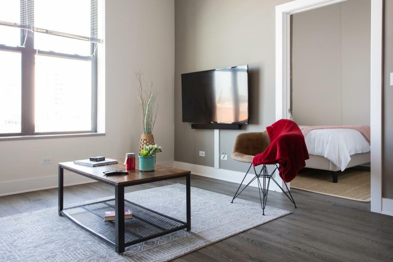 Mccormick Place Lofts By Cloud9 Apartment