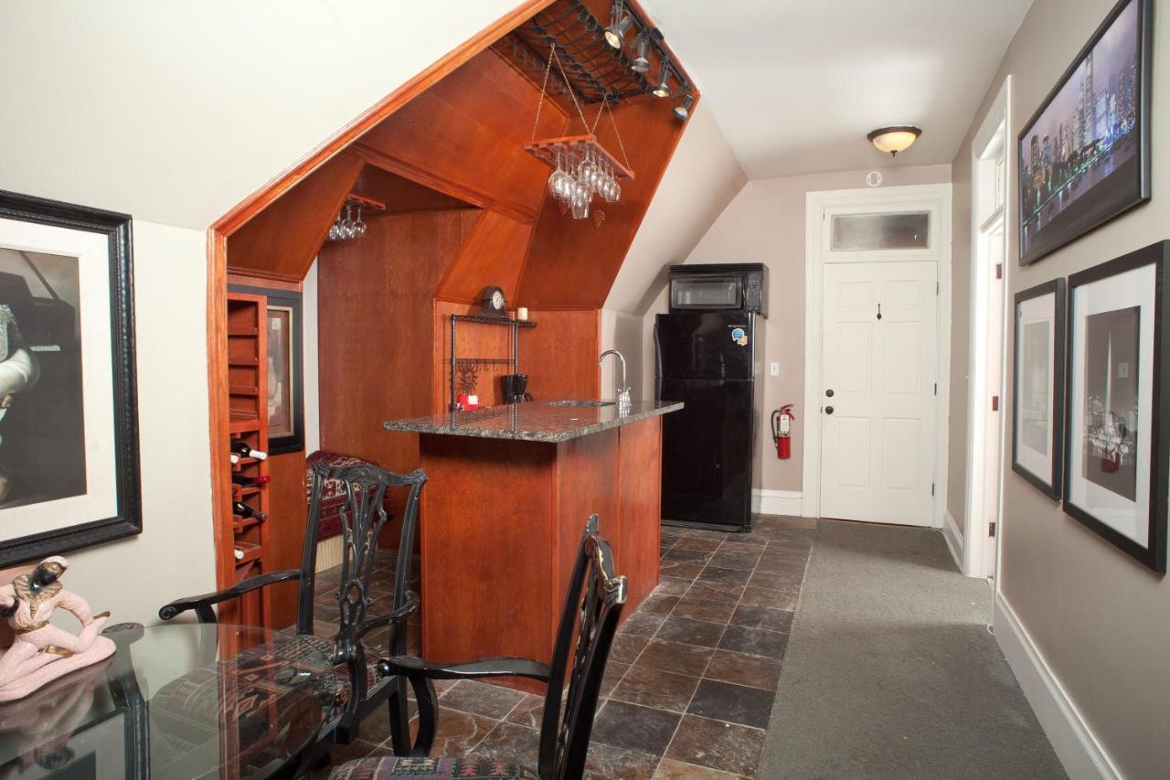 Welcome Manor Bed & Breakfast