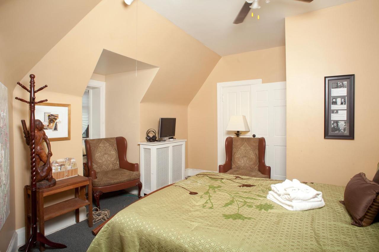 Welcome Manor Bed & Breakfast