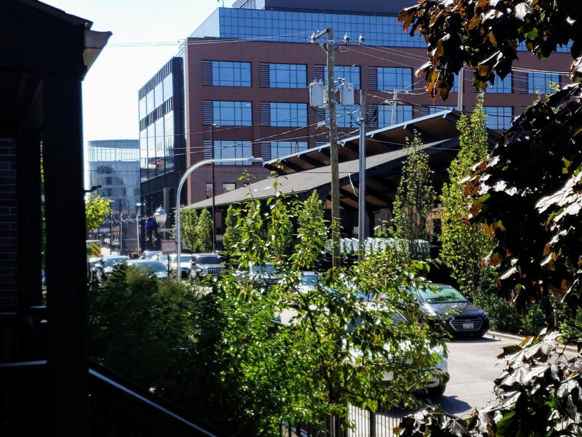 Wrigleyville Oasis *