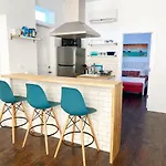 Charming Apartments Near Downtown Chicago