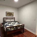 Cozy Chicago Apartment Next To The River