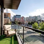 Stunning Condo #2 - Downtown River North