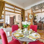 5 Mi To Dtwn Chicago Apartment In Garfield Park!