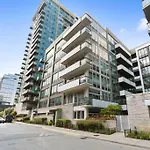 Sleek 2 Bed 2 Bath Condo In Trendy Fulton Market