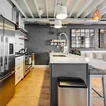 Top Floor In The Heart Of West Town! Perfect For Any Group And Pet Friendly! Apts