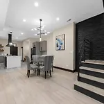 Romantic 3 Bed Home In The Heart Of The Park