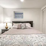 Spacious & Stylish Home At The Heart Of Wicker Park