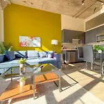 Mccormick Place 2B-2B With Optional Parking And Gym For Up To 8 Guests