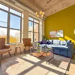 Mccormick Place 2B-2B With Optional Parking And Gym For Up To 8 Guests
