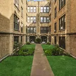 2 Bedroom Apt Near Downtown Chicago And The Lakefront