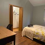 3Br 2Ba Apt Near Rush Hospital