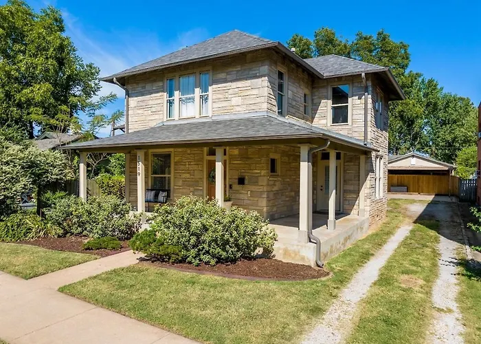 Main House At Cherry Street 4Bdr