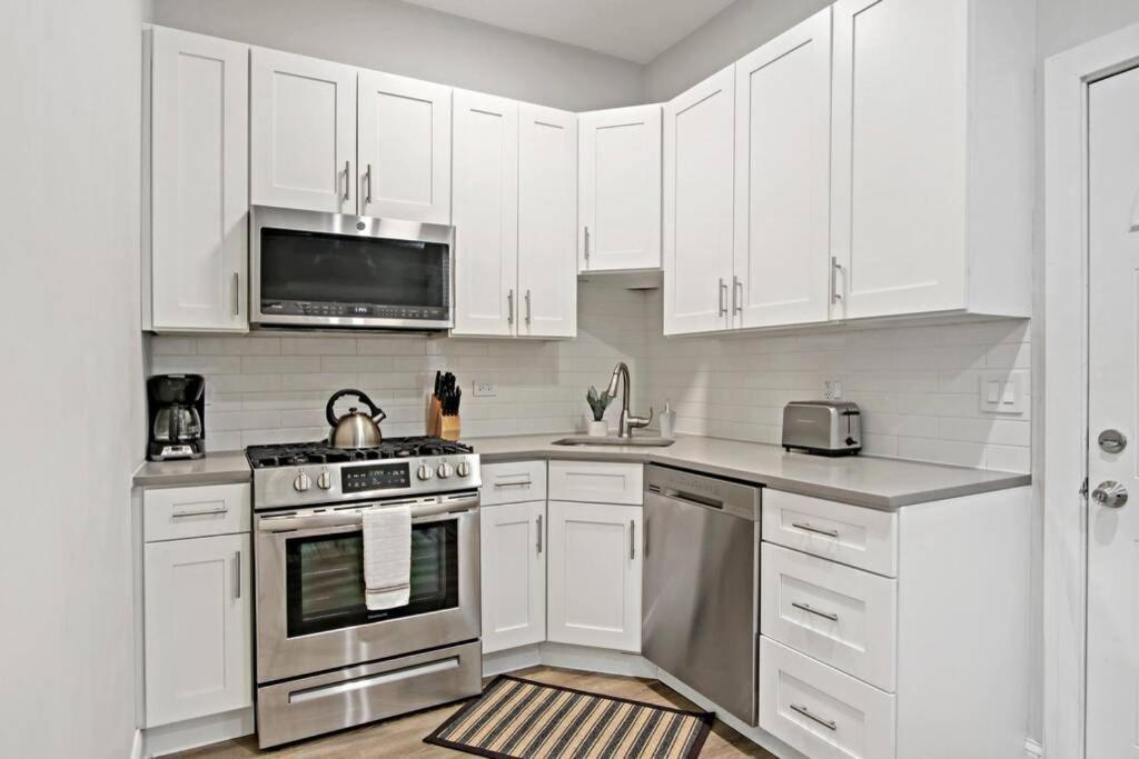 Apartment 3br Apt In Logan Square Walkable To Highlights - Park S6 Chicago