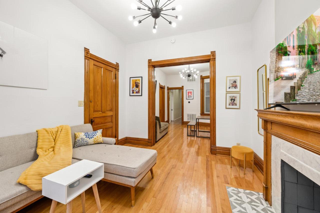 Apartment Lincoln Park Gem Chicago