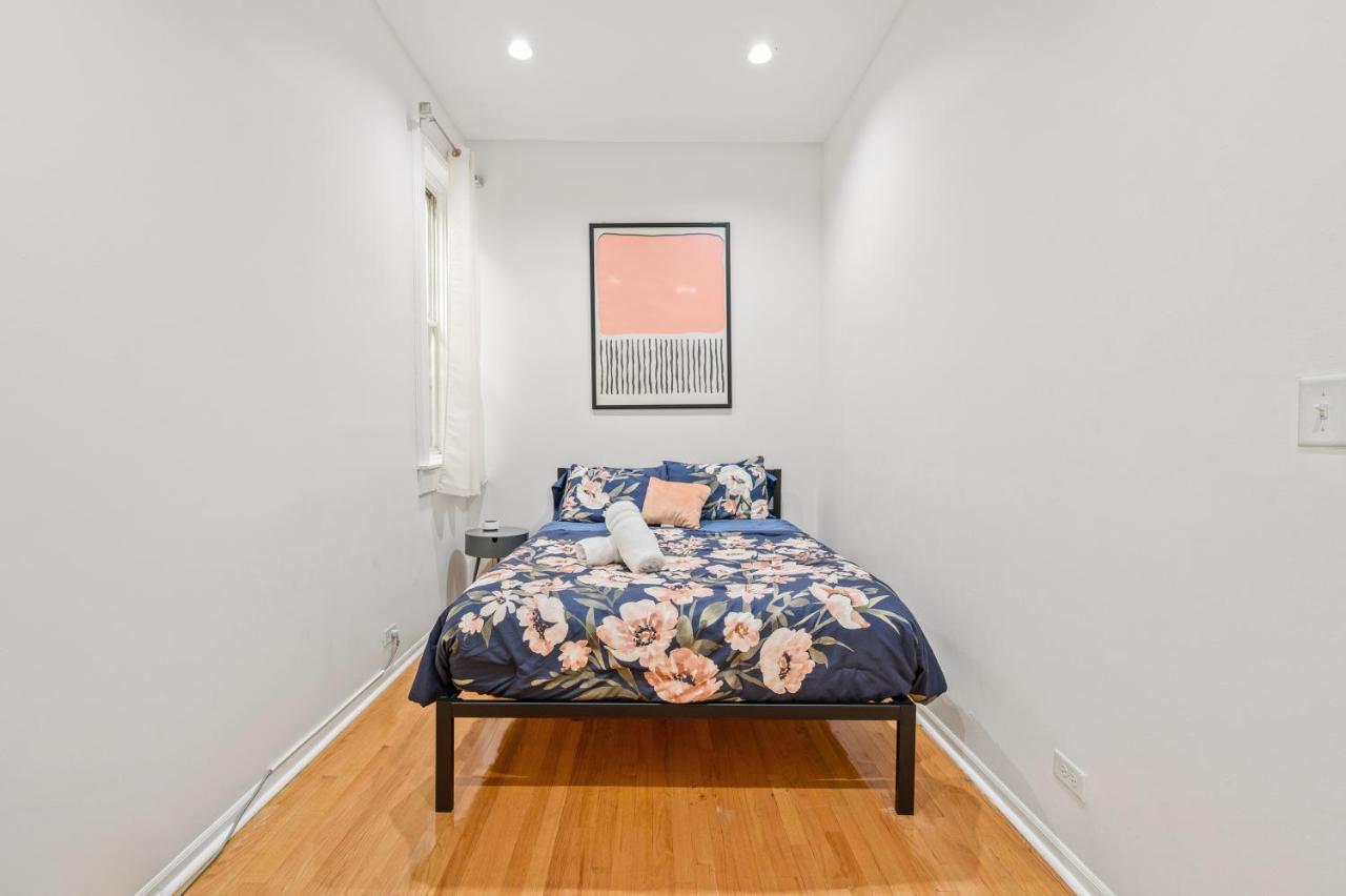 Apartment Lincoln Park Gem *