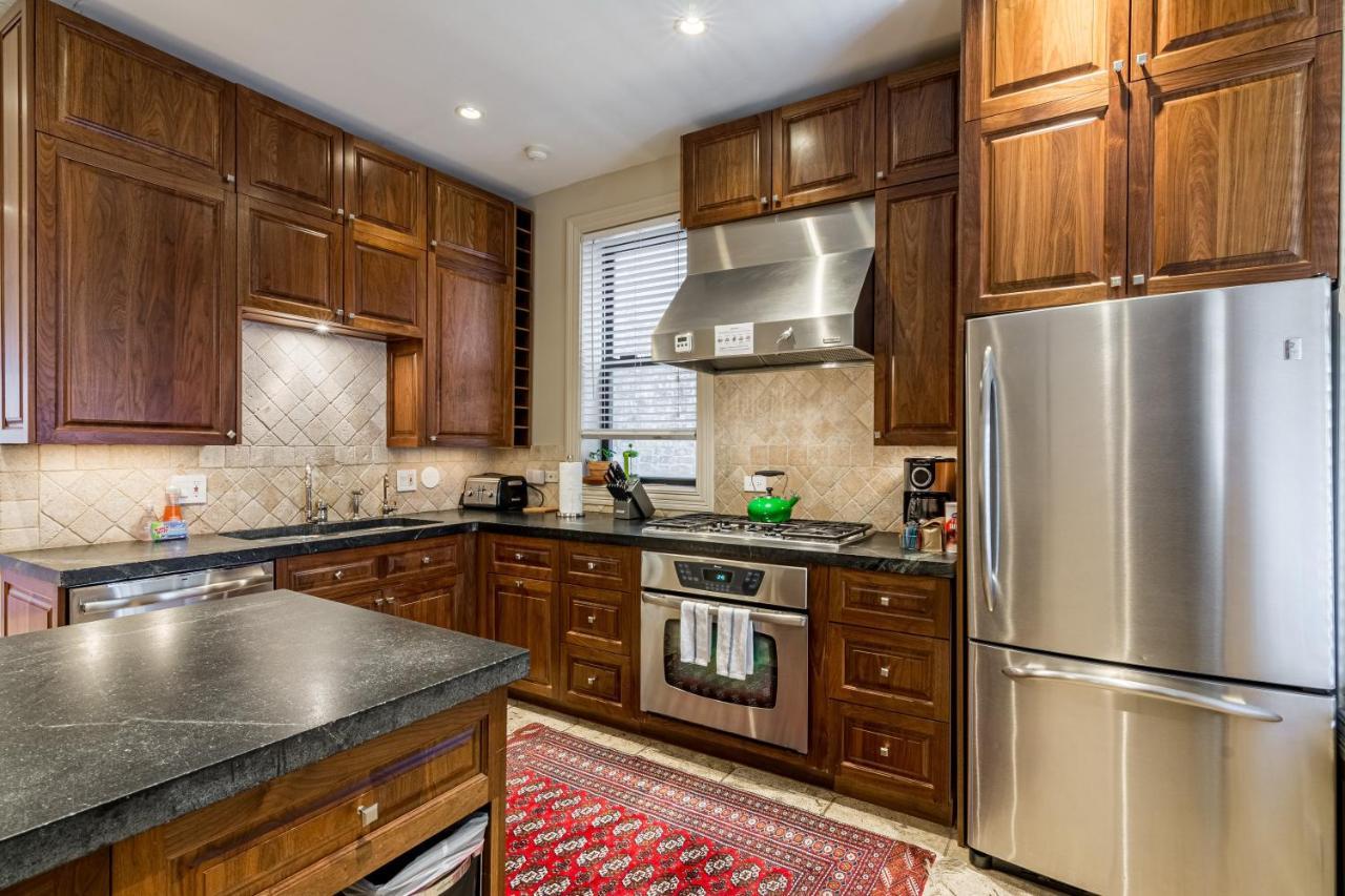 Logan Blvd Luxury! Enjoy The Well-equipped Kitchen And Prime Location Apts Apartment