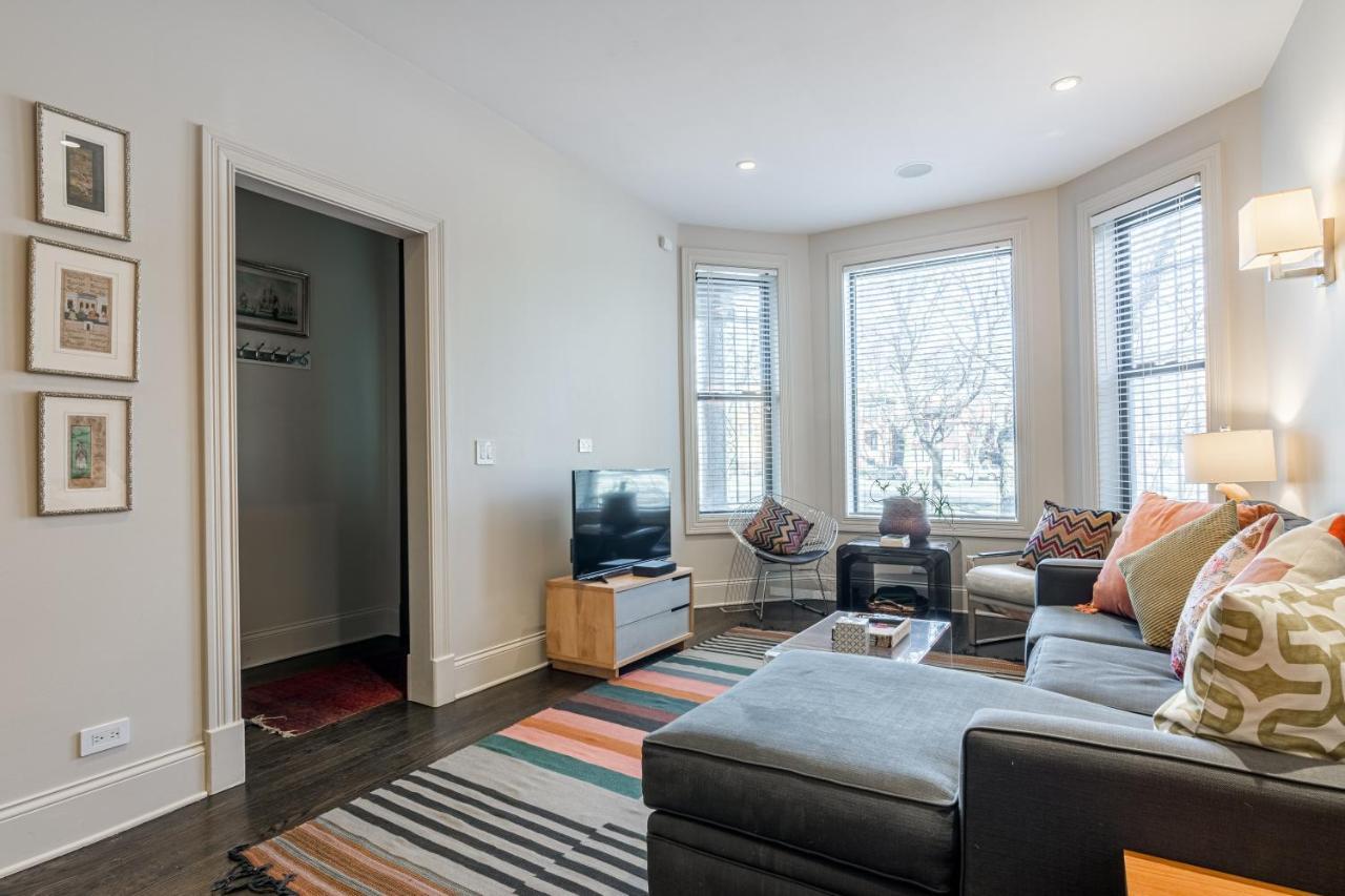 Logan Blvd Luxury! Enjoy The Well-equipped Kitchen And Prime Location Apts Chicago