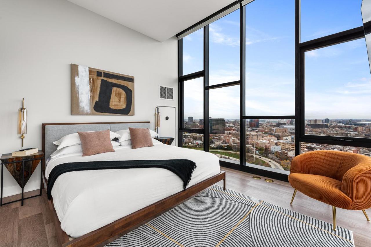Cloud9 - River West At Avenir Apartment Chicago