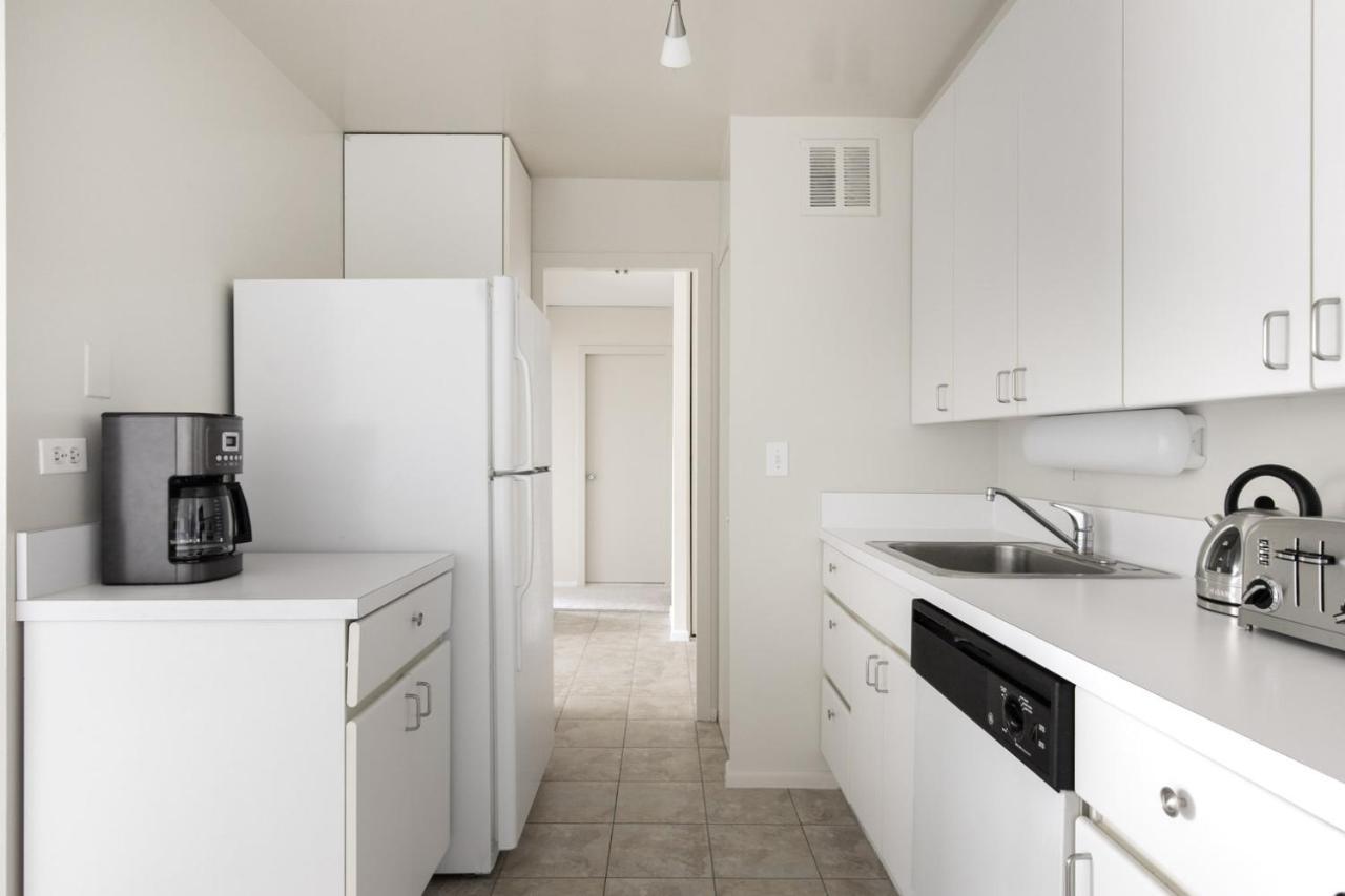 Lakeview 1br W Rooftop Pool Nr Wrigley Field Chi-378 * Chicago