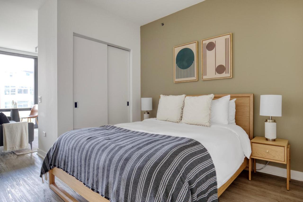 River West Jr 1br W Pool Gym Nr Entertainment Chi-968 Chicago