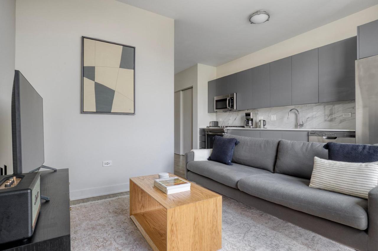 River West Jr 1br W Pool Gym Nr Entertainment Chi-968 Apartment