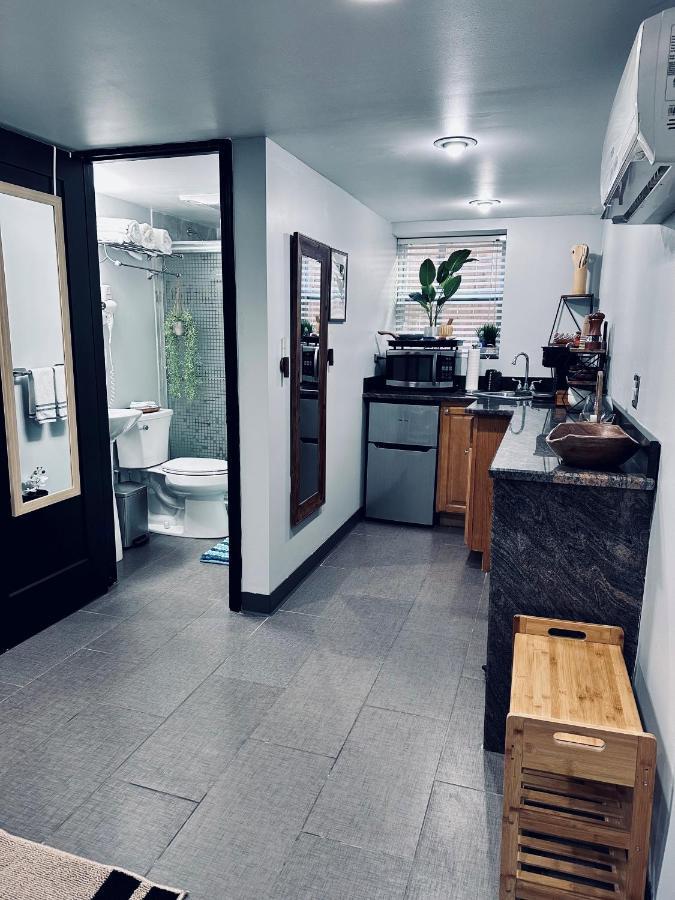Apartment - Pilsen - Unit B *