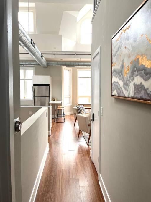 870 1&2 - 2 Separate In Same Building Apartment