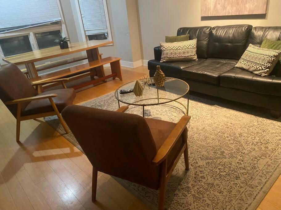 Apartment 870 1&2 - 2 Separate In Same Building Chicago