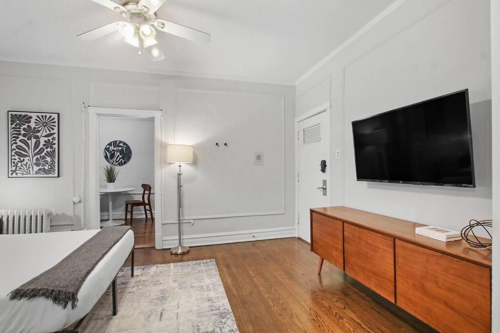Apartment Modern And Minimalist Studio - Bstone 105 And 108 Rep *