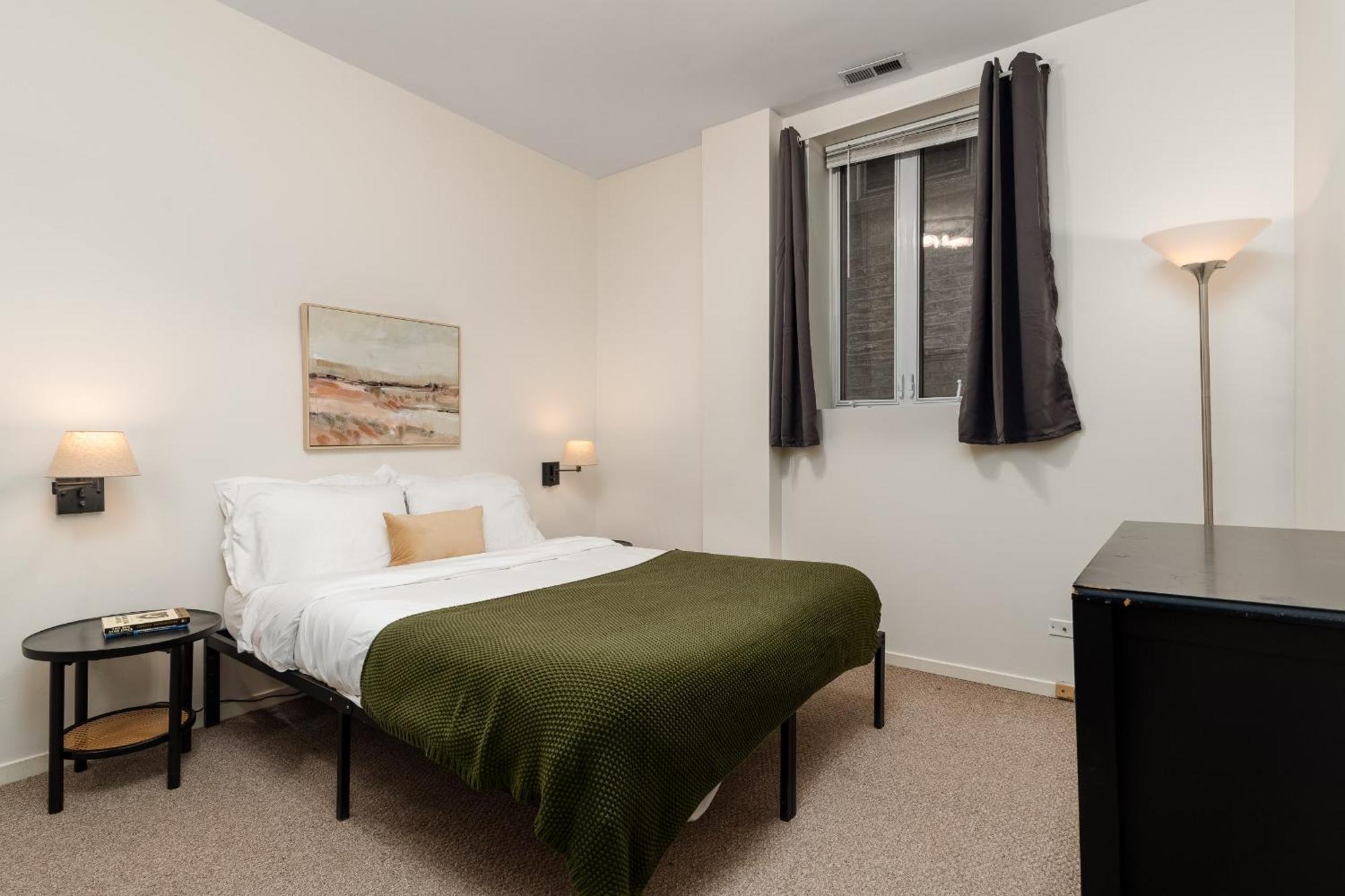 Flexhome Wicker Park 2br P1 Apartment *