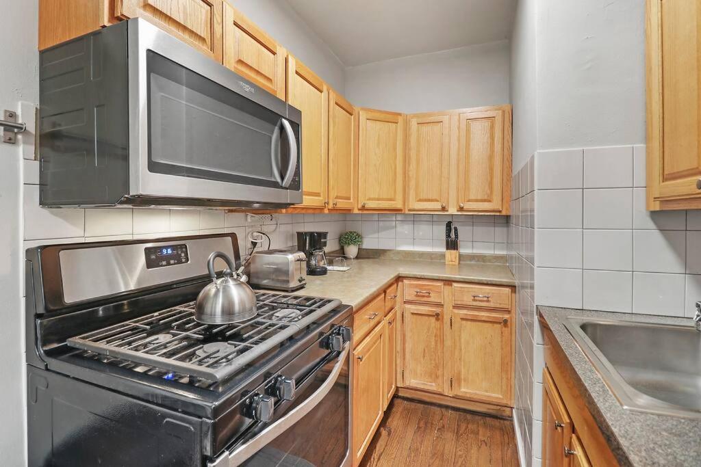 Elegant & Stylishly 1br Fully Furnished Apt - Lincoln 205 *