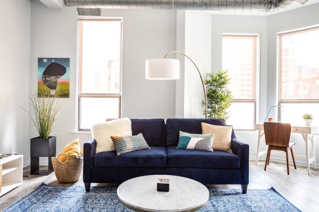 The Orleans - Floor 2 Private Roof Deck Patio Apartment *