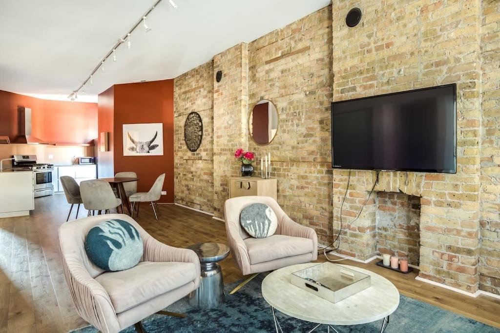 Apartment The Orleans - Floor 2 Private Roof Deck Patio *
