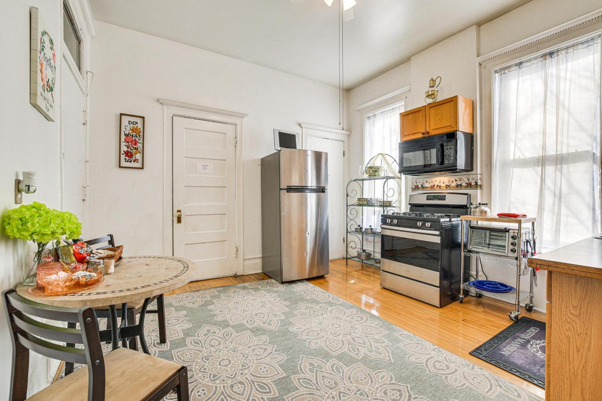 Holiday home 5 Mi To Dtwn In Garfield Park! Chicago