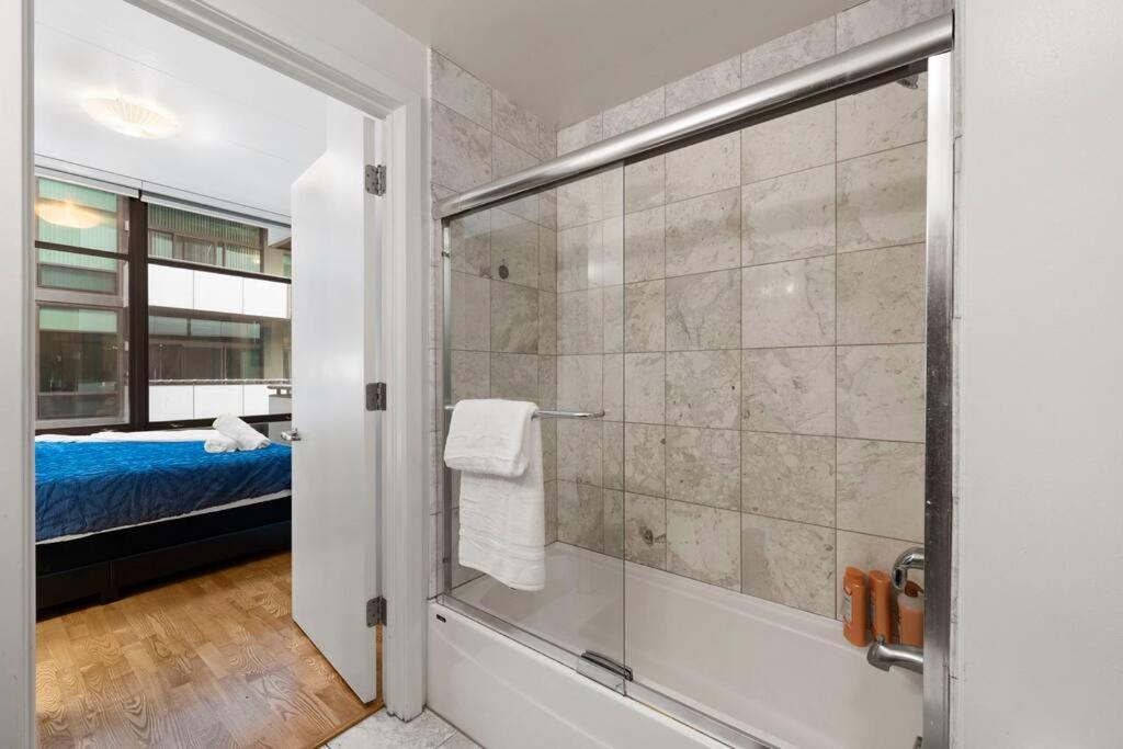 Apartment Sleek 2 Bed 2 Bath In Trendy Fulton Market *