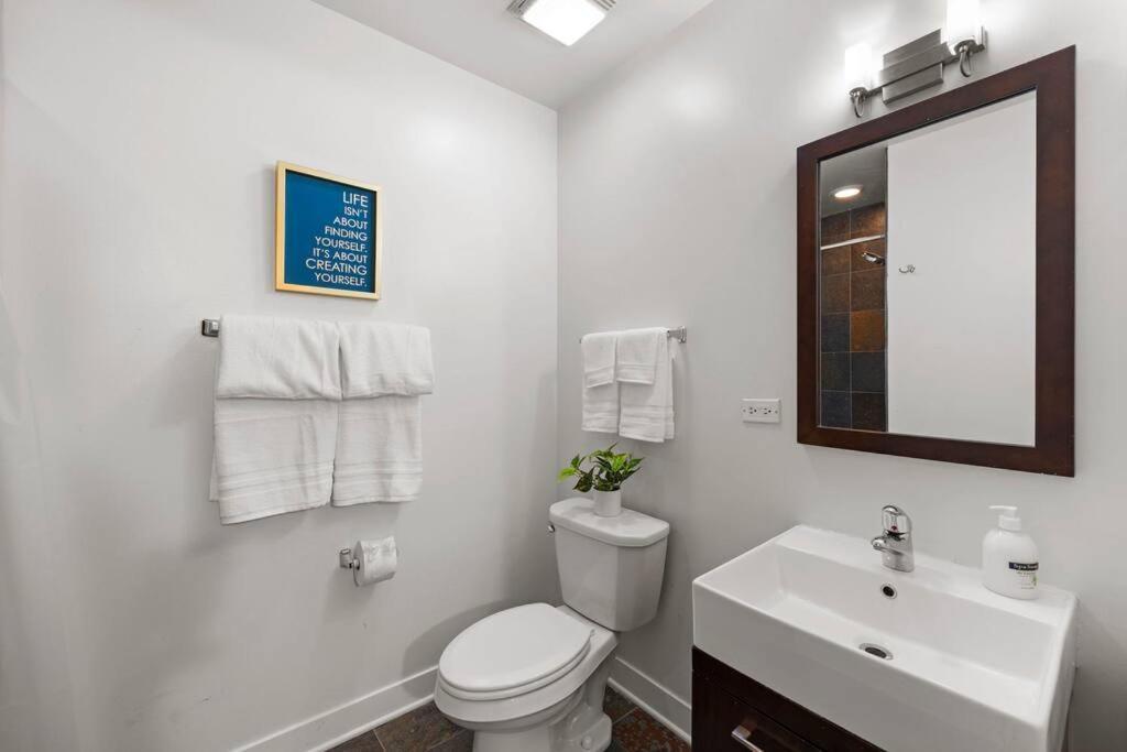 Apartment Sleek 2 Bed 2 Bath In Trendy Fulton Market *