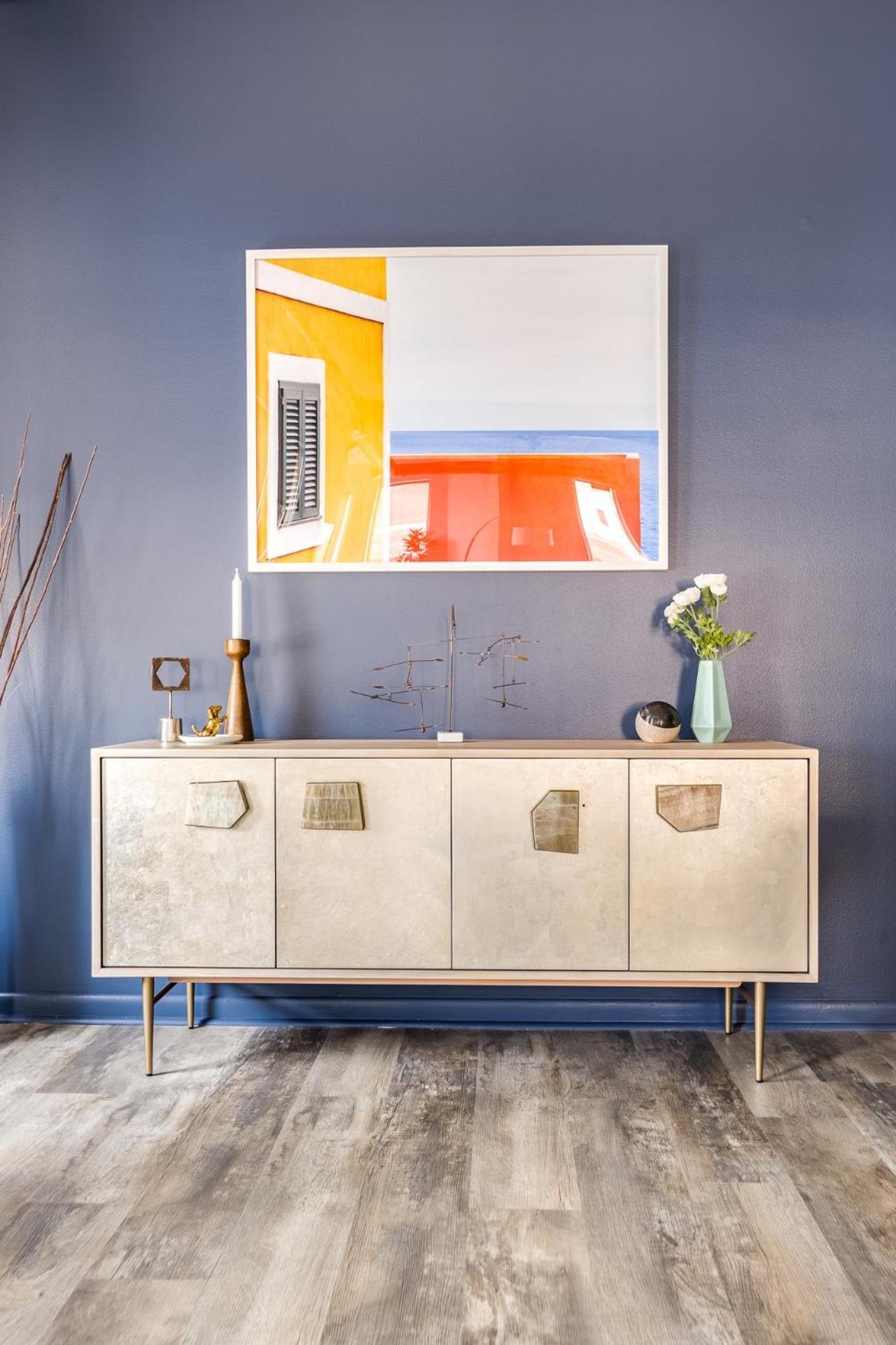 Beautifully Remodeled Second Floor Flat In River North With Private Rooftop - 2s *